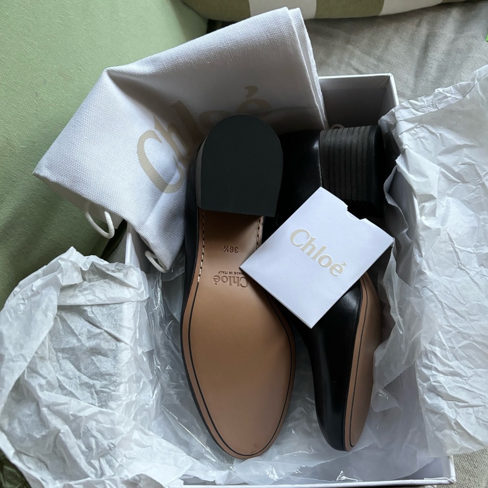 NEW CHLOE Scalloped Loafer Pump - Picture 4 of 9